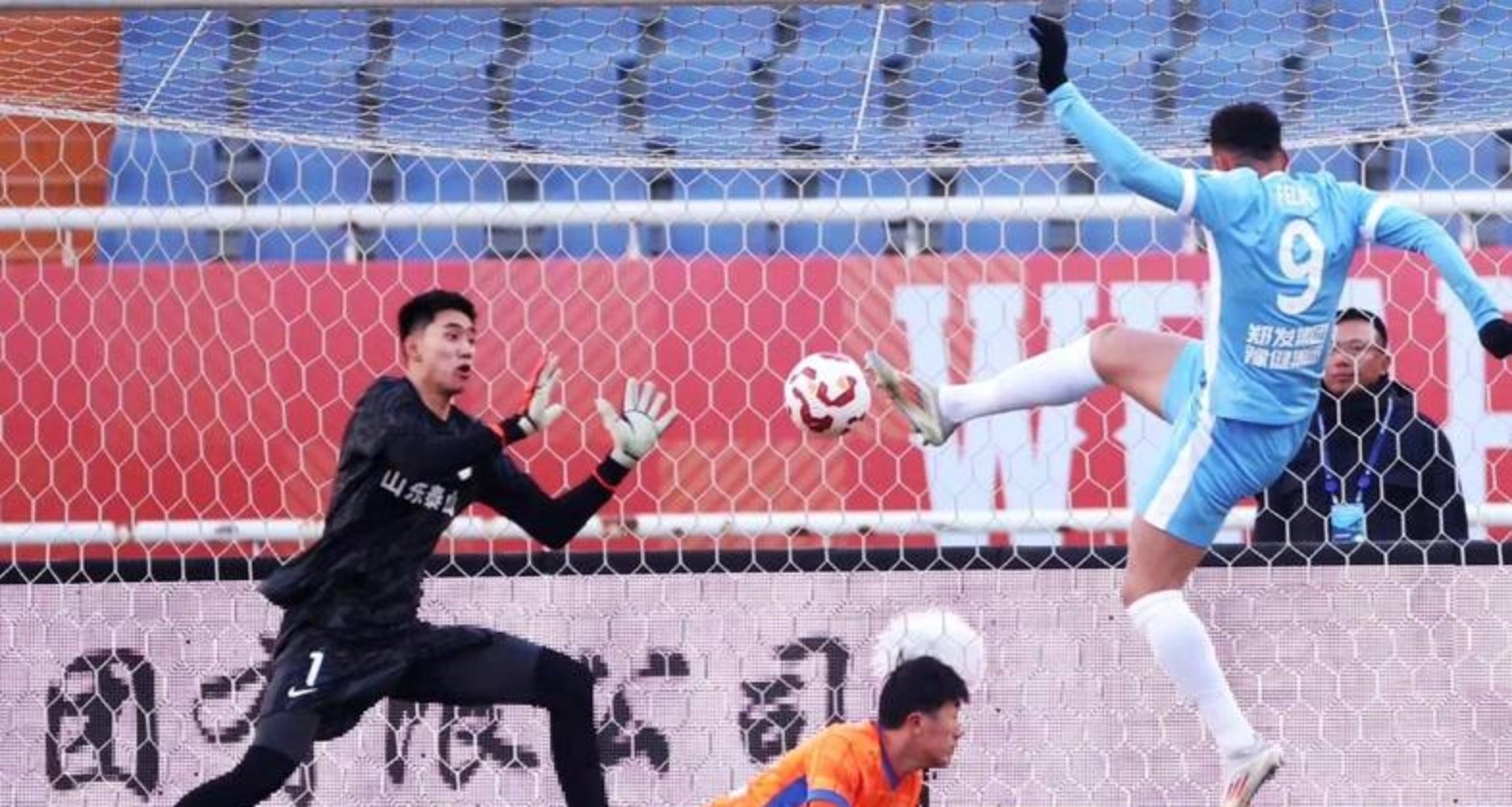 一场决定胜负的比赛掀起观众投入