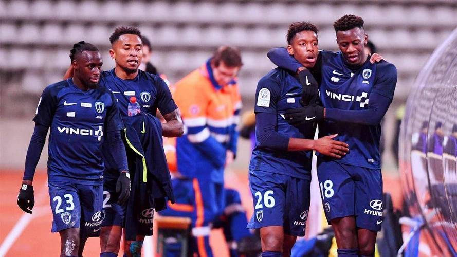 九游网页版入口-巴黎FC球员奋力拼搏，实现了战胜对手