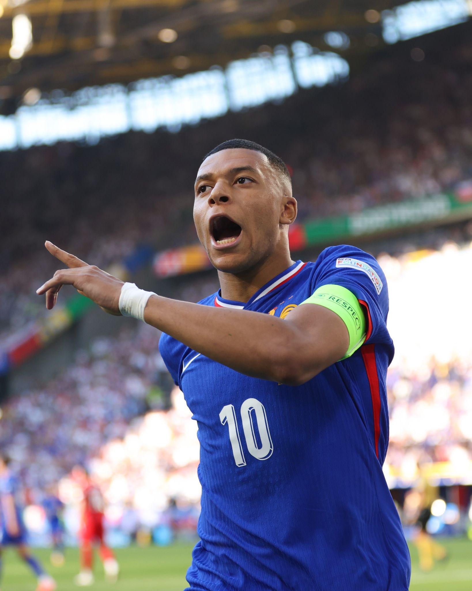 九游链接-关于波兰队争取晋级机会,全力以赴的信息