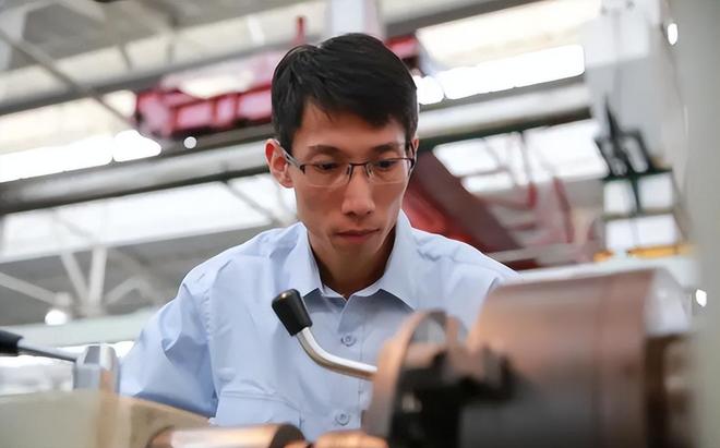 关于云南队稳居前茅，前途一片光明的信息